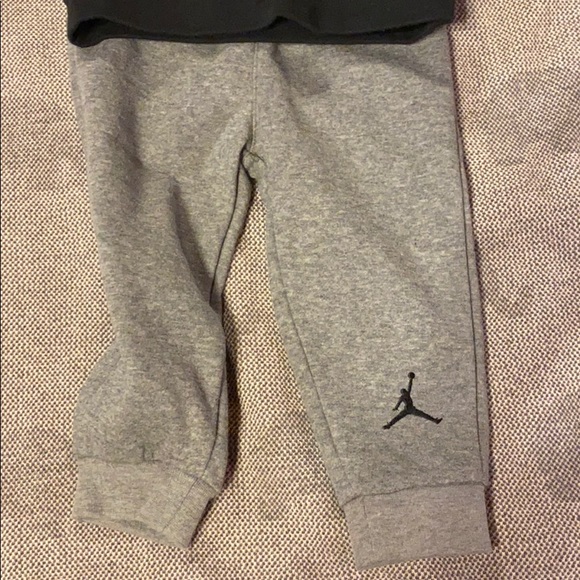 Jordan set - Picture 2 of 2